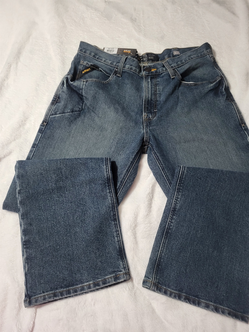 Ariat M4 Size 34 NWT Men’s Dark Blue  Bootcut Jeans Workwear